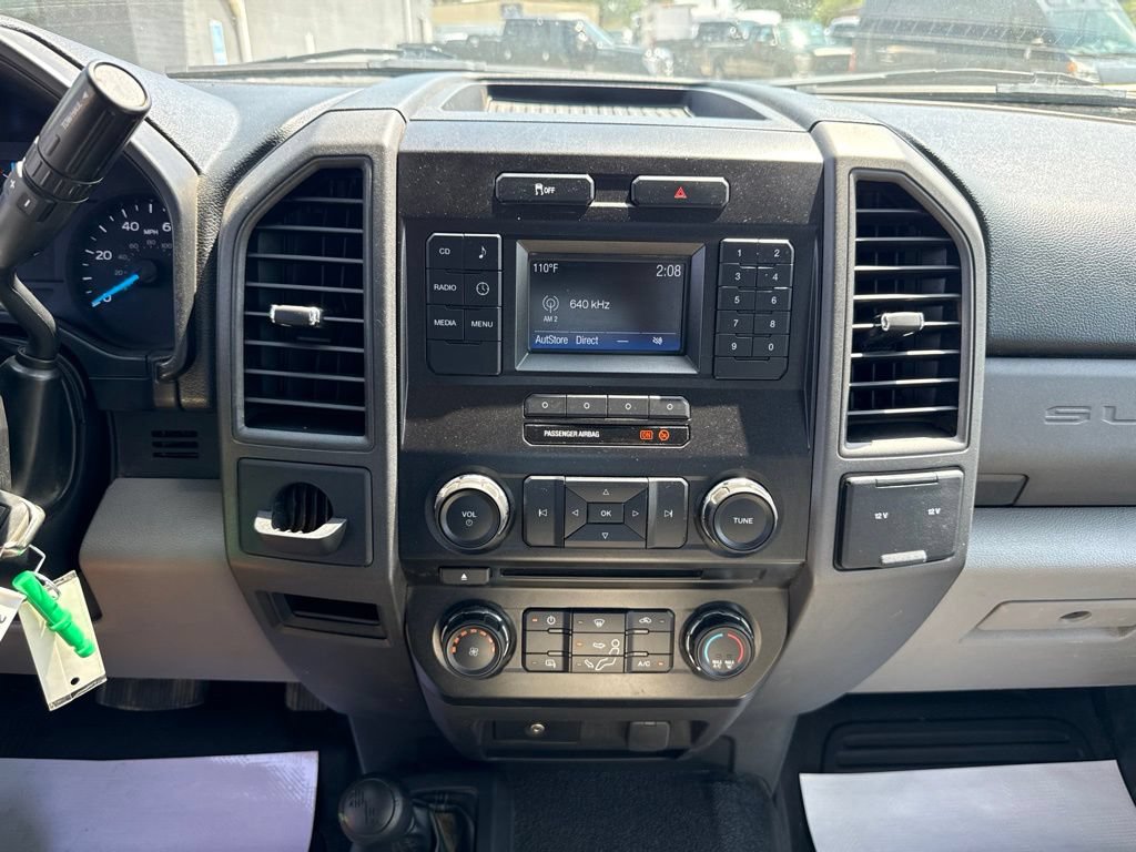 Used 2017 Ford F550 4x4 Regular Cab Super Duty image 6