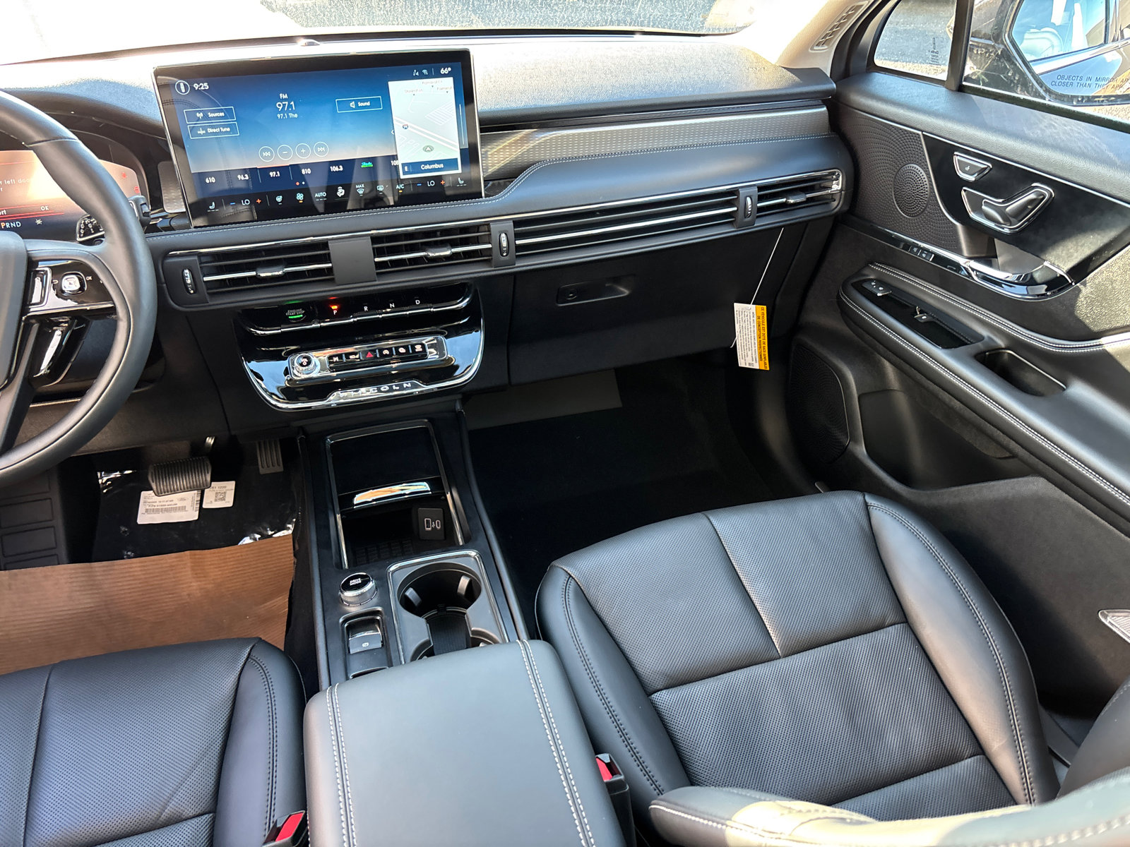 New 2026 Lincoln Corsair Reserve w/ Rear Removable Package Tray image 32