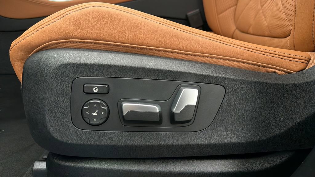 New 2026 BMW X5 xDrive40i AWD/4WD image 15