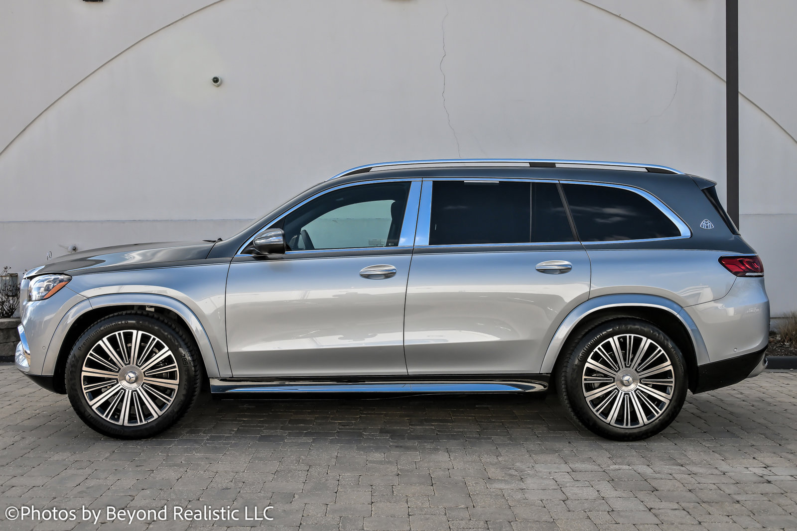 Used 2023 Mercedes-Benz Maybach GLS 600 4MATIC image 4