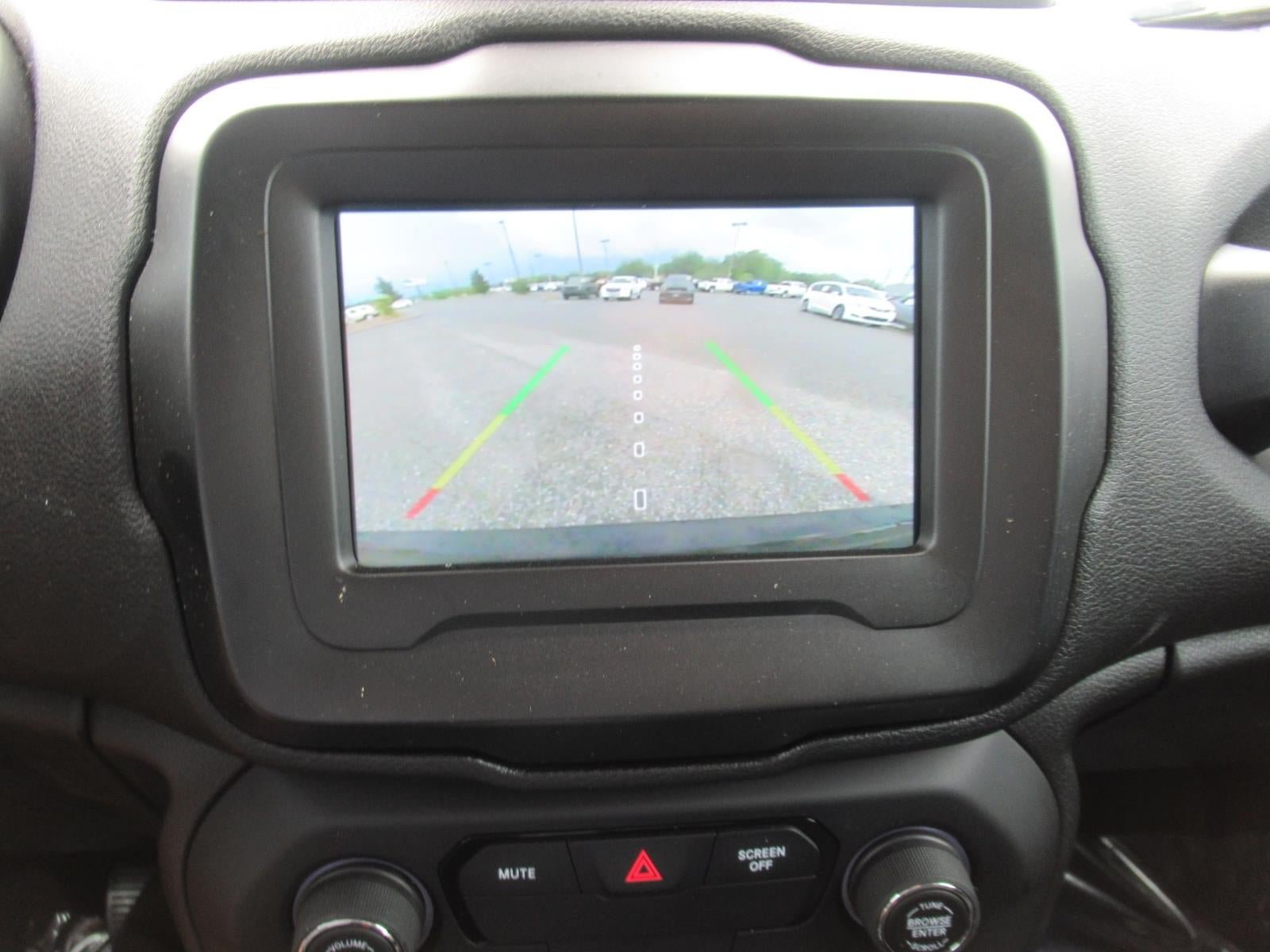 Used 2020 Jeep Renegade Latitude FWD image 27