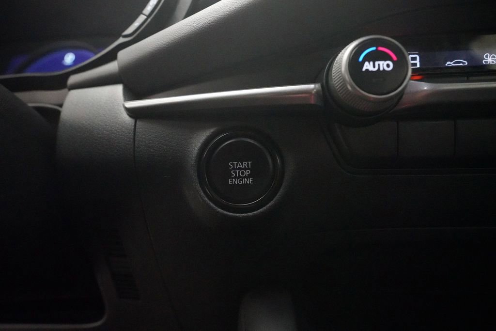 Used 2024 MAZDA MAZDA3 s image 31