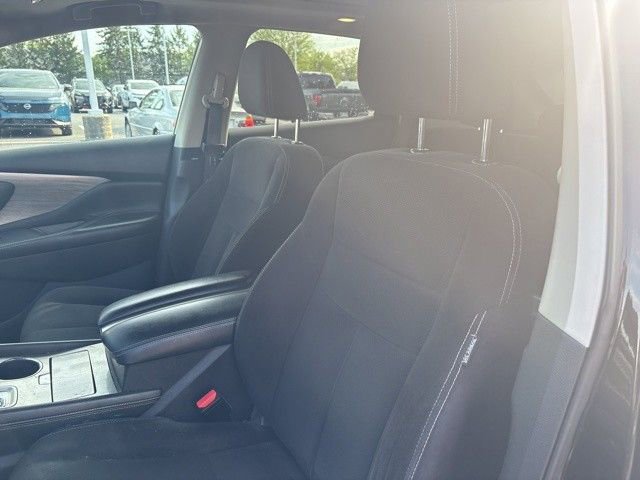 Used 2017 Nissan Murano SV w/ Premium Plus Package image 13