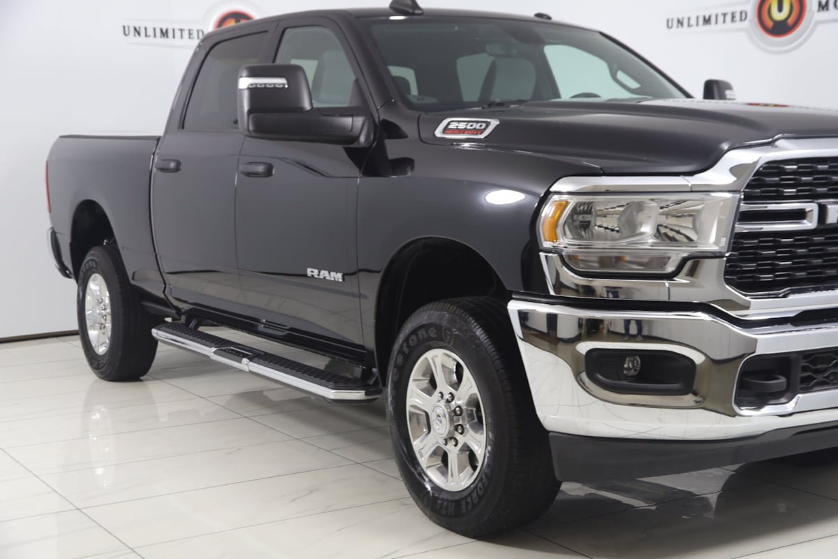 Used 2024 RAM 2500 Big Horn AWD/4WD image 30