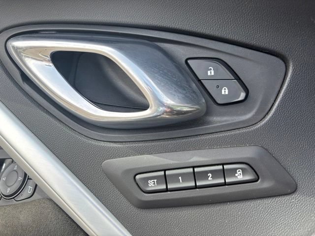 Used 2018 Chevrolet Camaro ZL1 RWD image 12