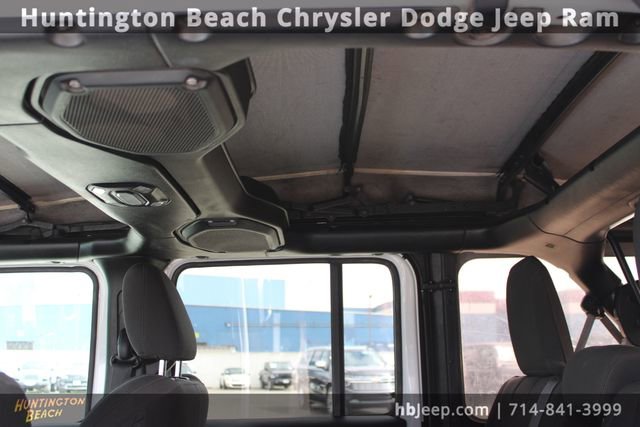 Used 2023 Jeep Wrangler Sahara image 36