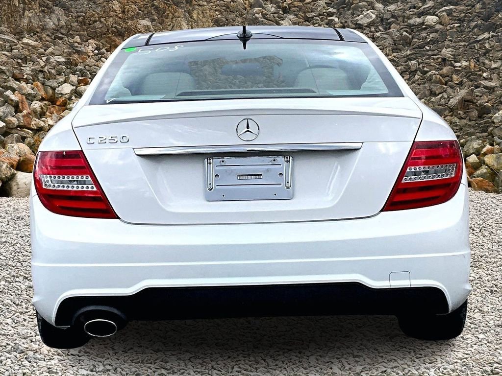 Used 2015 Mercedes-Benz C 250 Coupe image 4