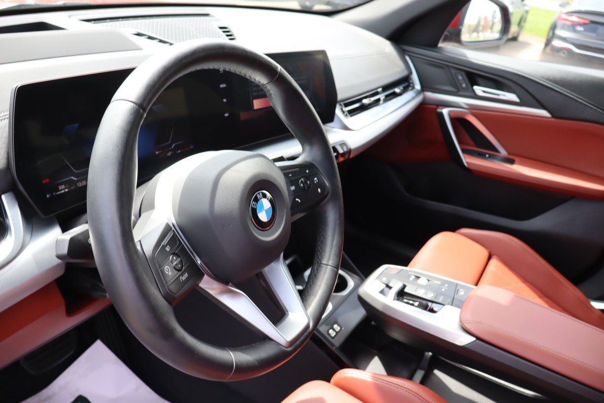 Used 2026 BMW X2 xDrive28i AWD/4WD image 10