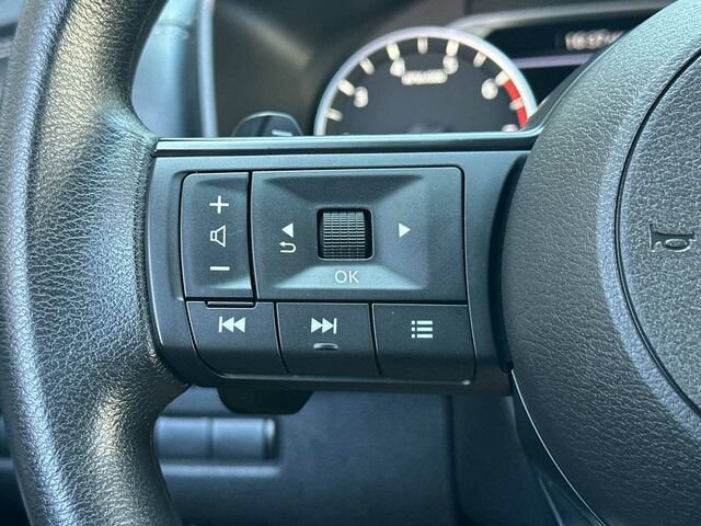 Used 2024 Nissan Rogue SV FWD image 28