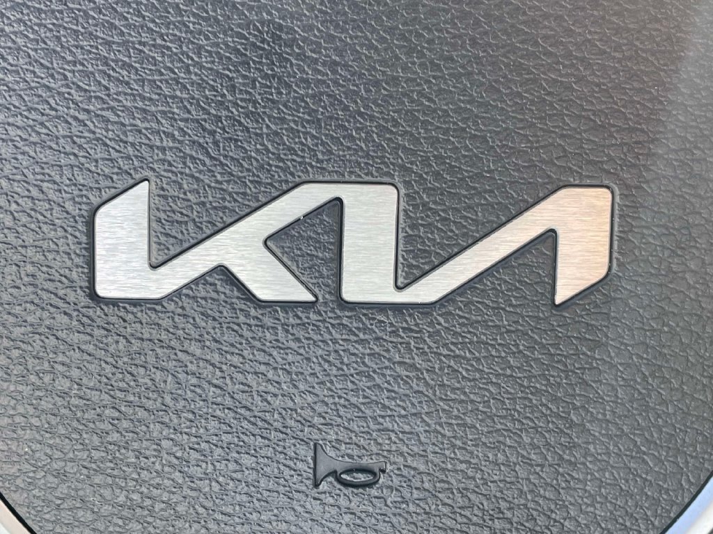 Used 2023 Kia Sportage SX FWD image 32