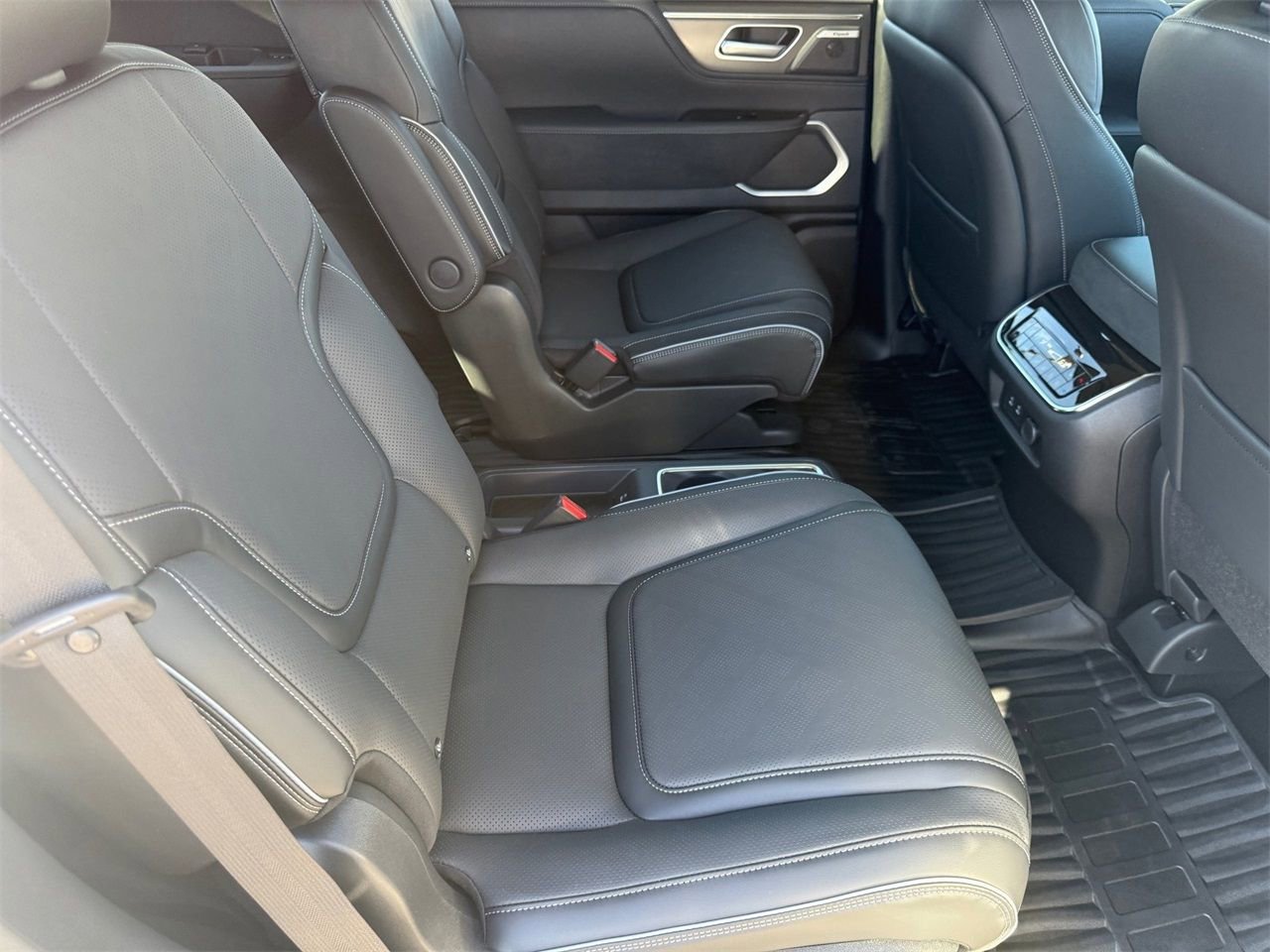 New 2026 INFINITI QX80 Luxe AWD/4WD image 30