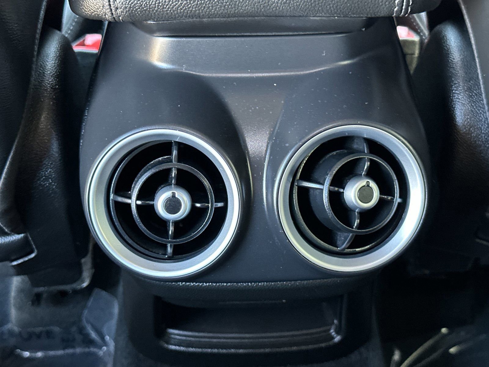 Used 2019 Alfa Romeo Stelvio RWD image 14