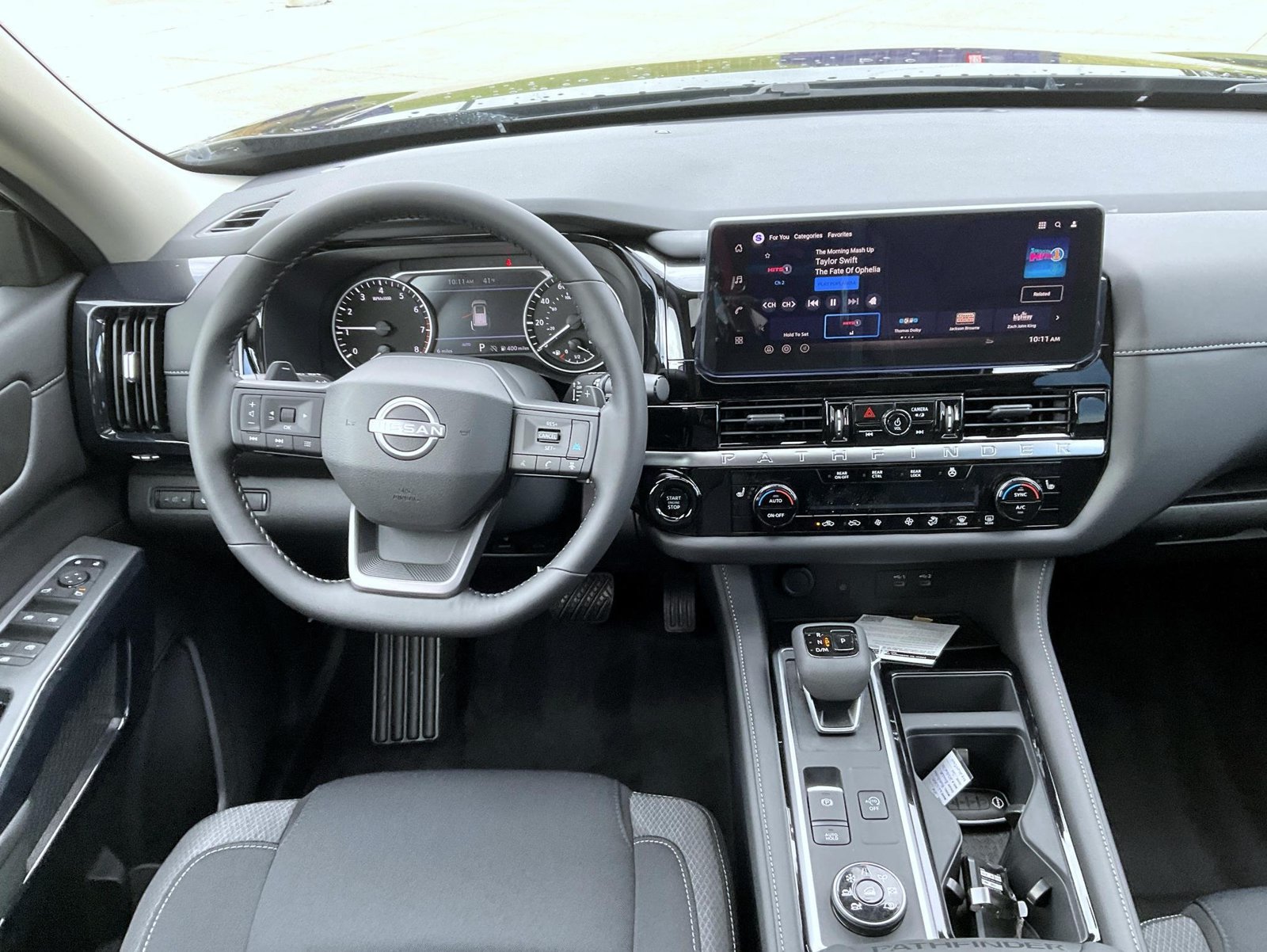 New 2026 Nissan Pathfinder SV w/ SV Premium Package AWD/4WD image 14