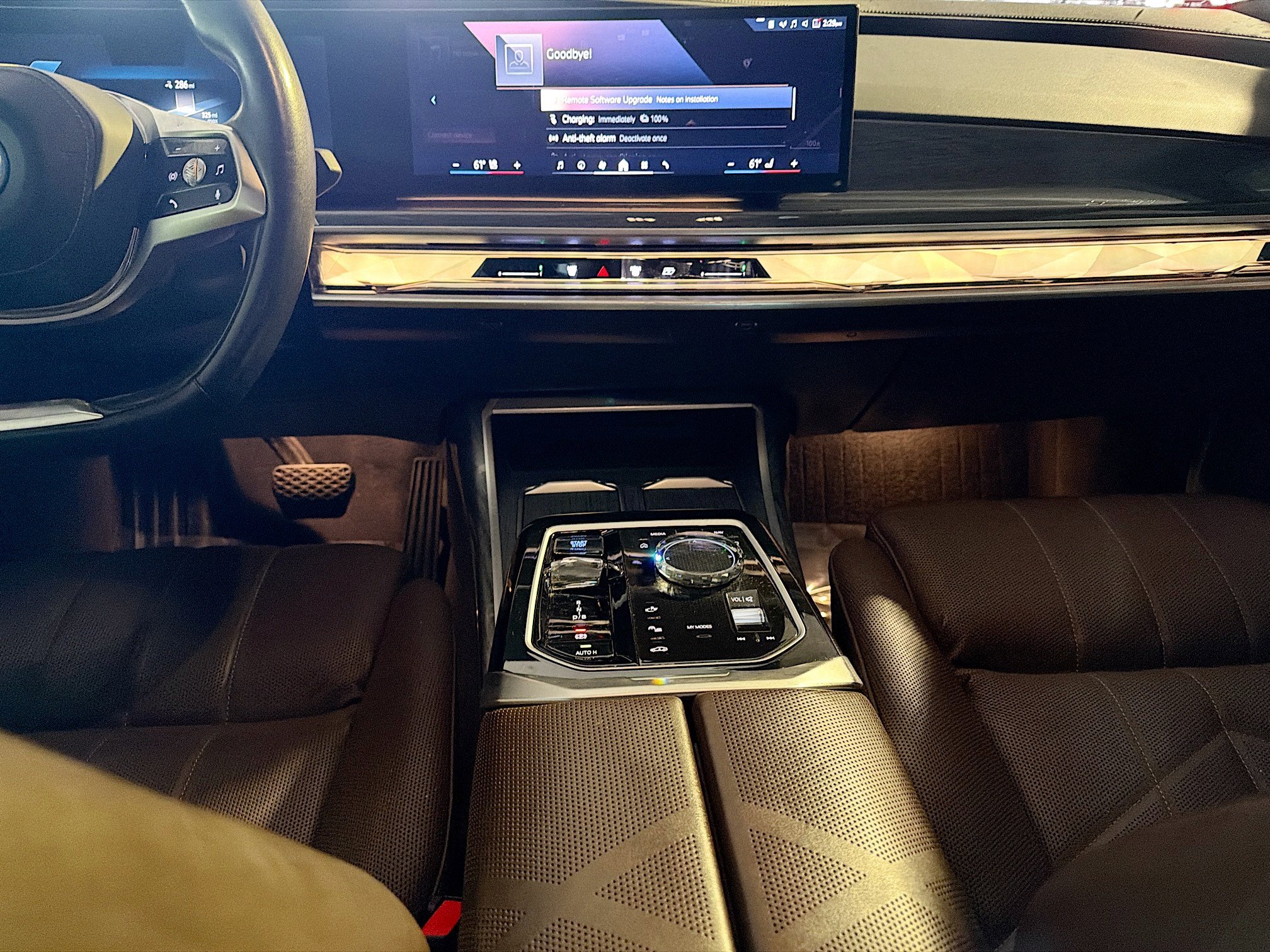 Used 2024 BMW i7 eDrive50 RWD image 18