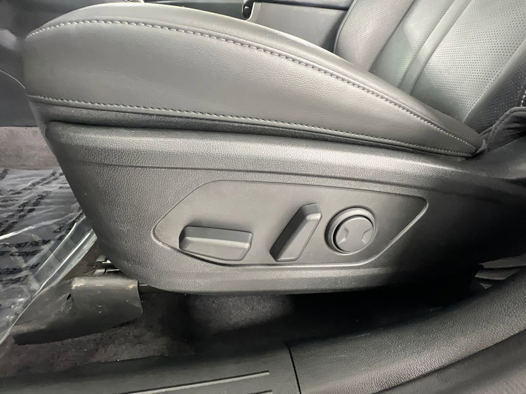 Used 2025 Kia Sorento S image 27