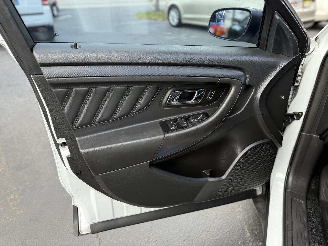 Used 2015 Ford Taurus Police Interceptor AWD image 12