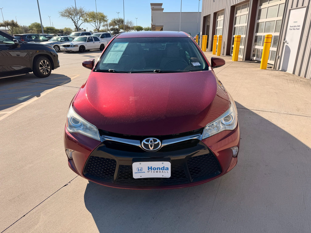 Used 2015 Toyota Camry SE video 2