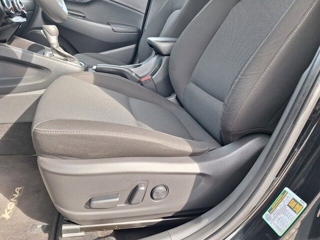 Used 2023 Hyundai Kona SEL w/ Cargo Package image 27