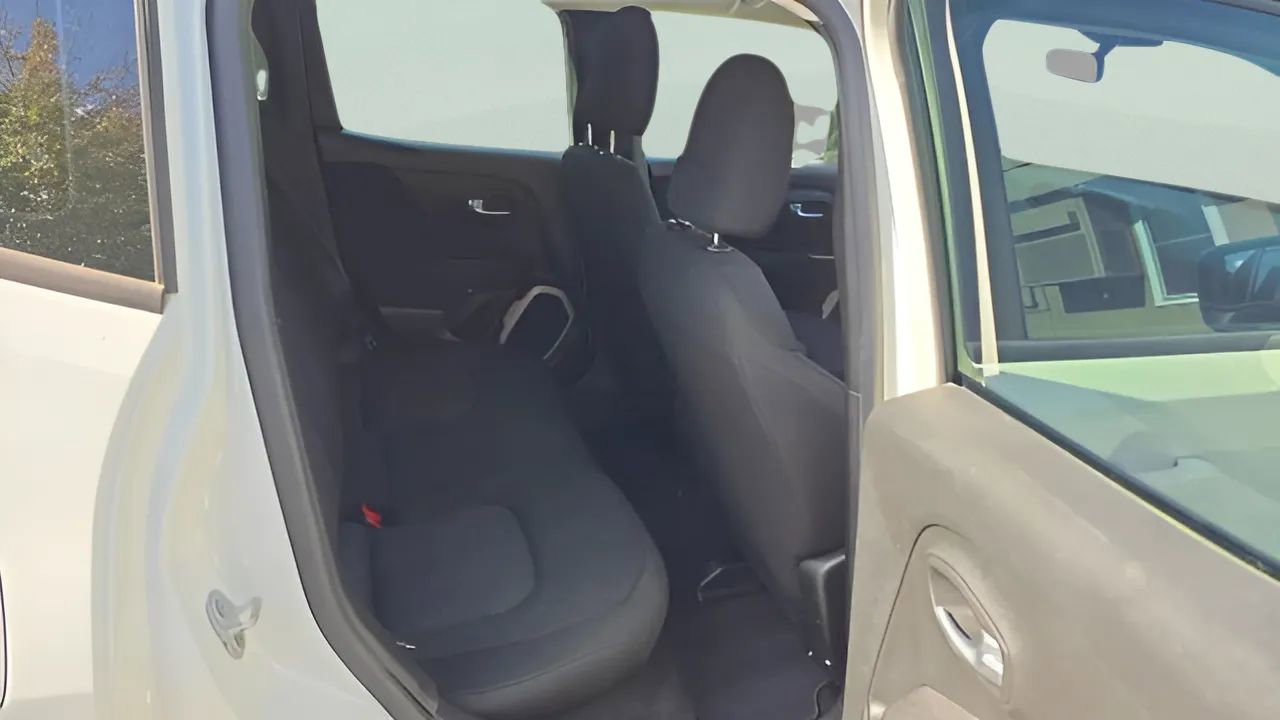 Used 2017 Jeep Renegade Sport w/ Power & Air Group image 33