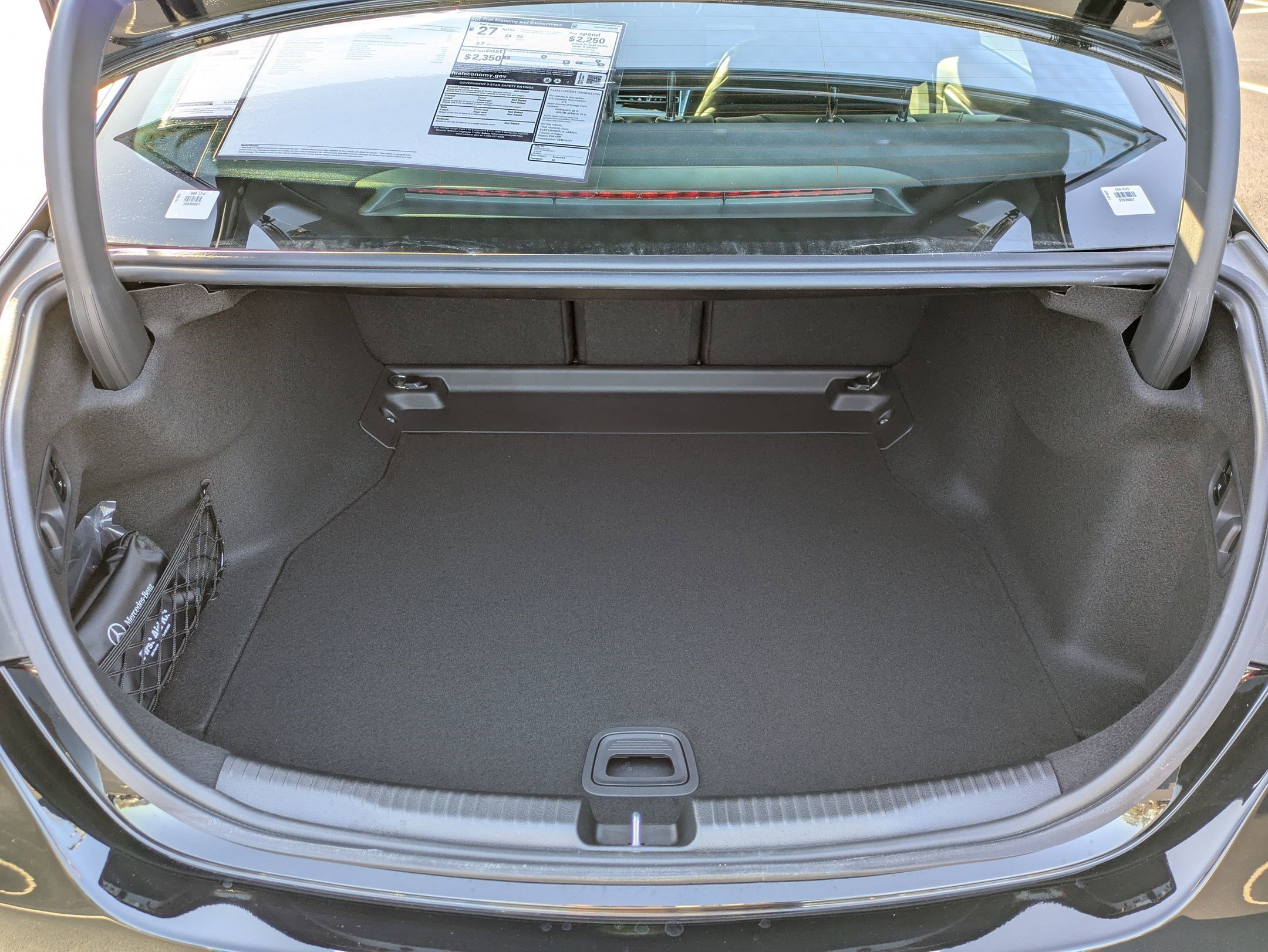 Used 2025 Mercedes-Benz C 300 4MATIC Sedan image 31