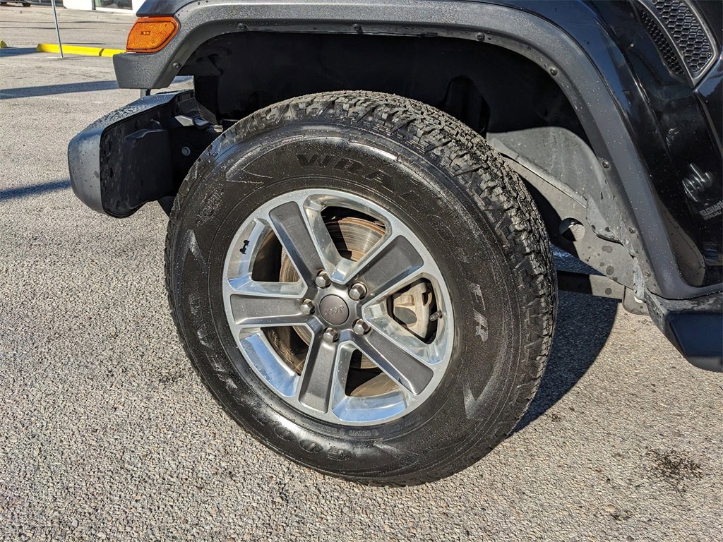 Used 2018 Jeep Wrangler Unlimited Sahara image 34