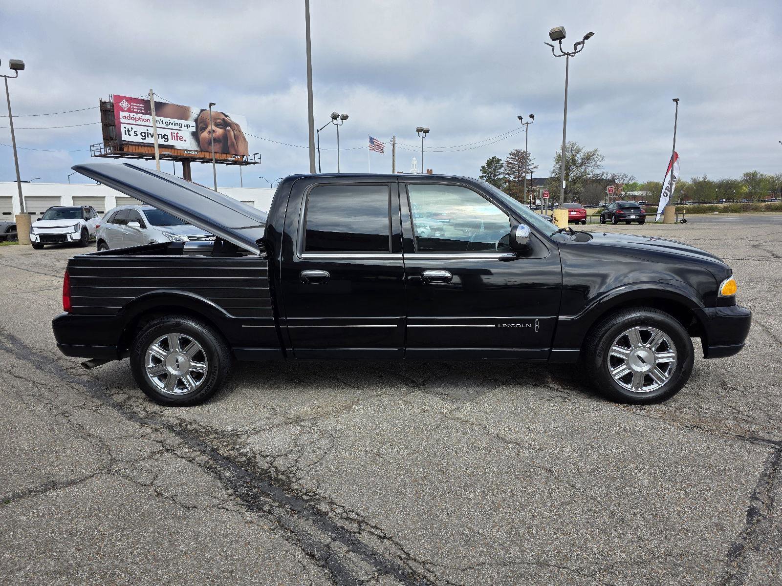 Used 2002 Lincoln Blackwood image 61