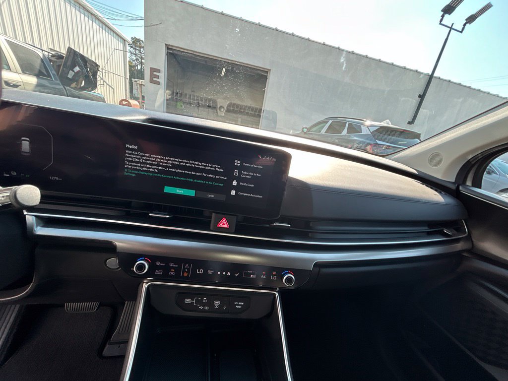 Certified 2026 Kia Carnival SX FWD image 14
