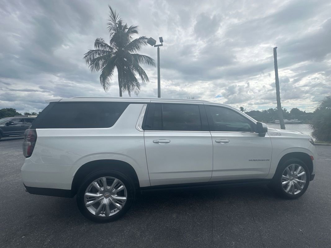 Used 2023 Chevrolet Suburban High Country w/ Premium Package 2 image 8