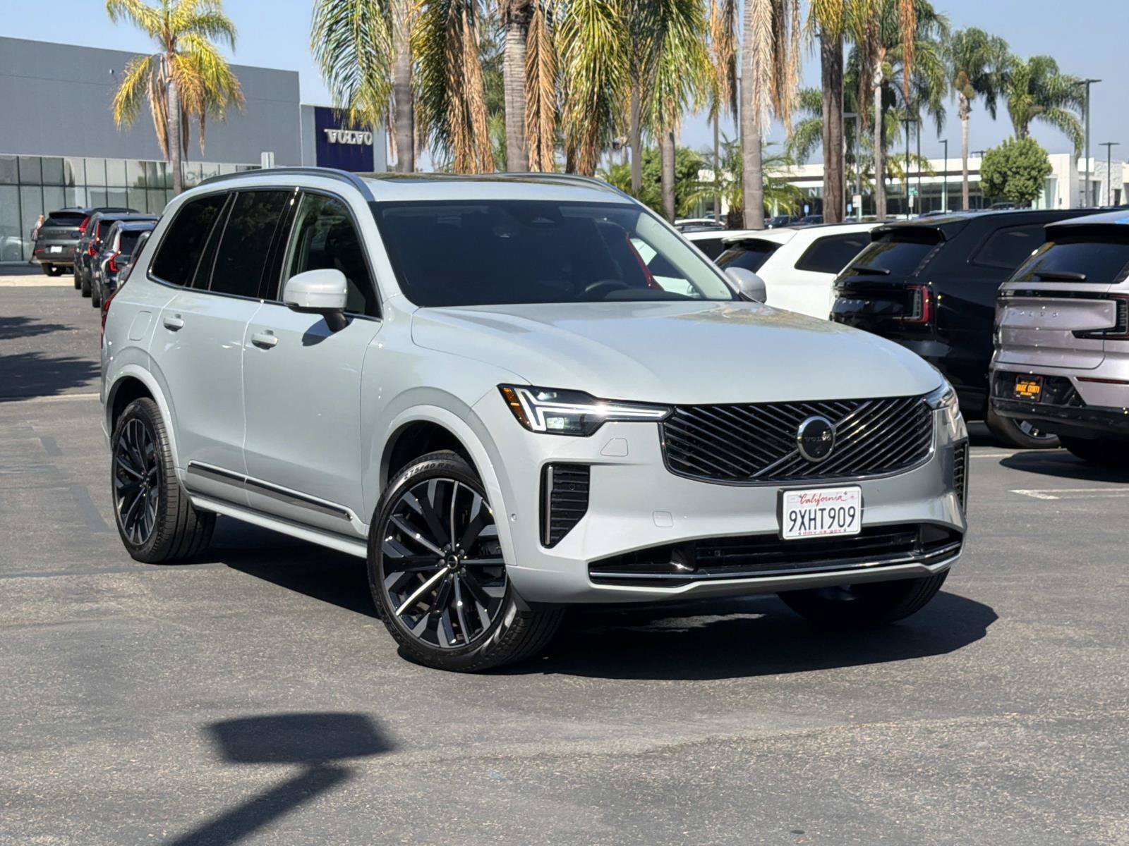 Certified 2026 Volvo XC90 B6 Plus AWD/4WD image 1