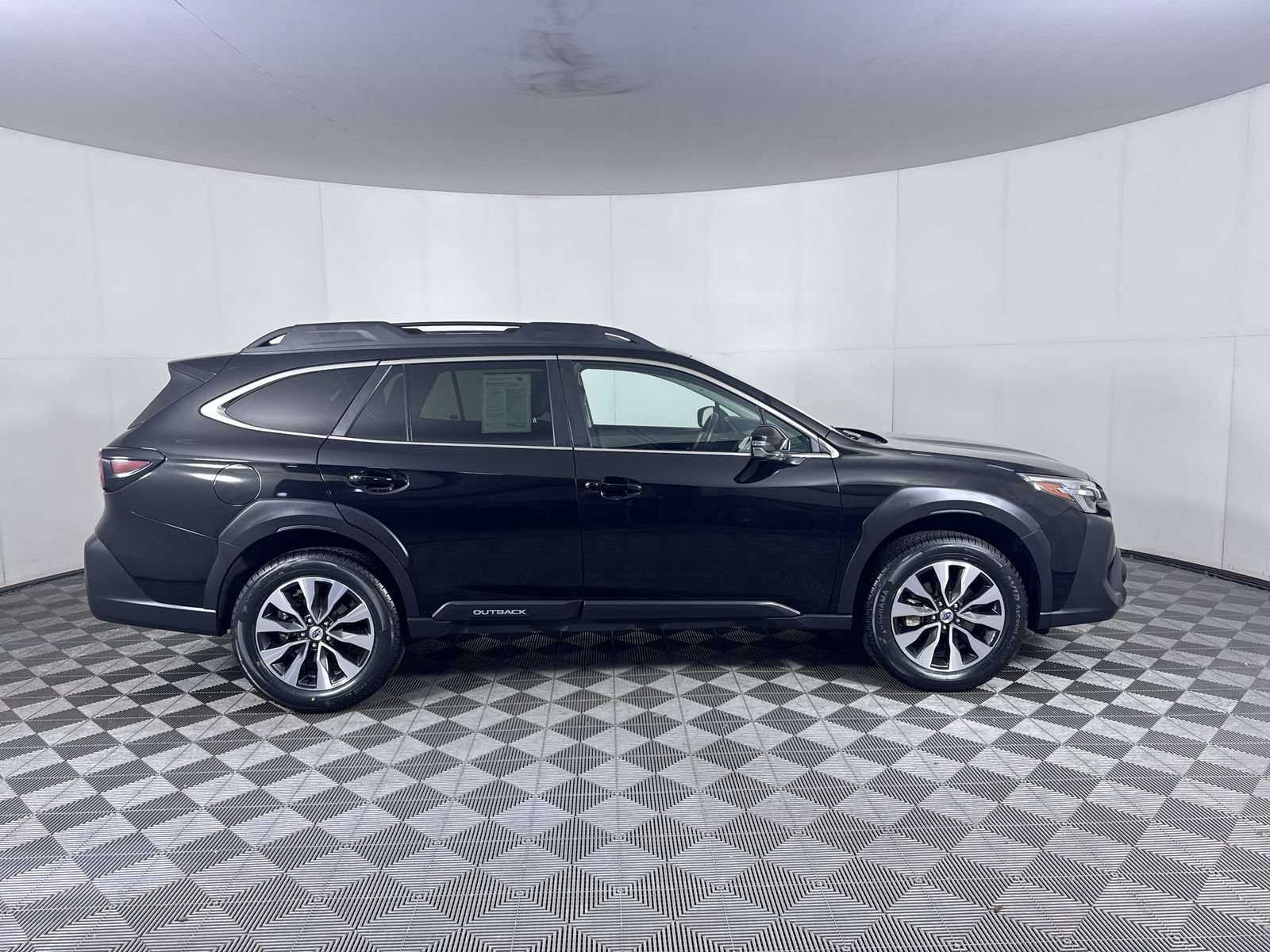 Certified 2023 Subaru Outback Limited AWD/4WD image 10
