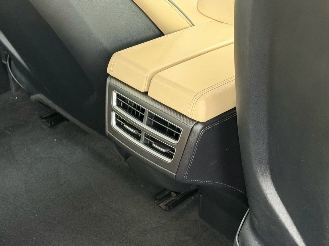 Used 2013 Tesla Model S Performance RWD image 33