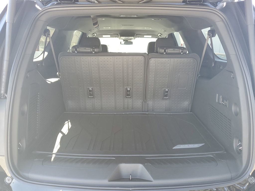 New 2026 Chevrolet Suburban LT w/ Comfort Package image 8