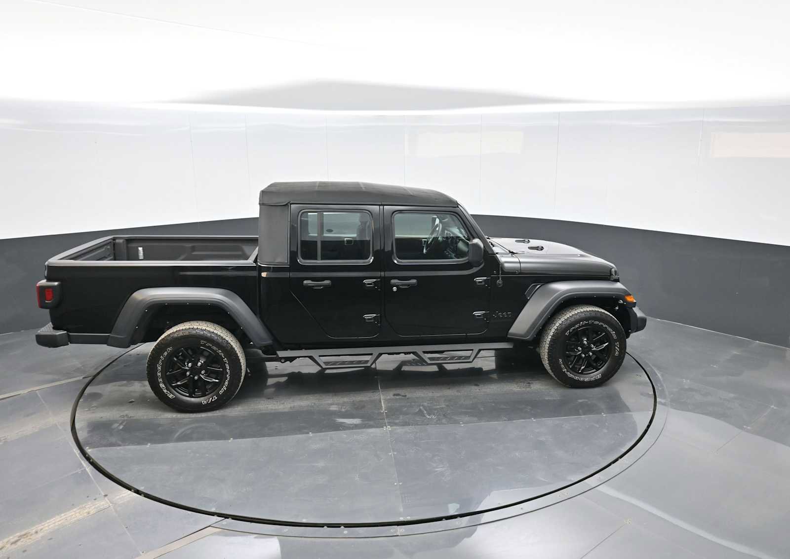 Used 2022 Jeep Gladiator Sport w/ Trailer Tow Package image 30