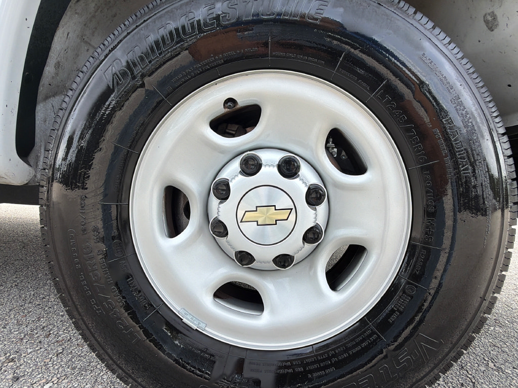 Certified 2025 Chevrolet Express 2500 w/ Driver Convenience Package RWD image 28