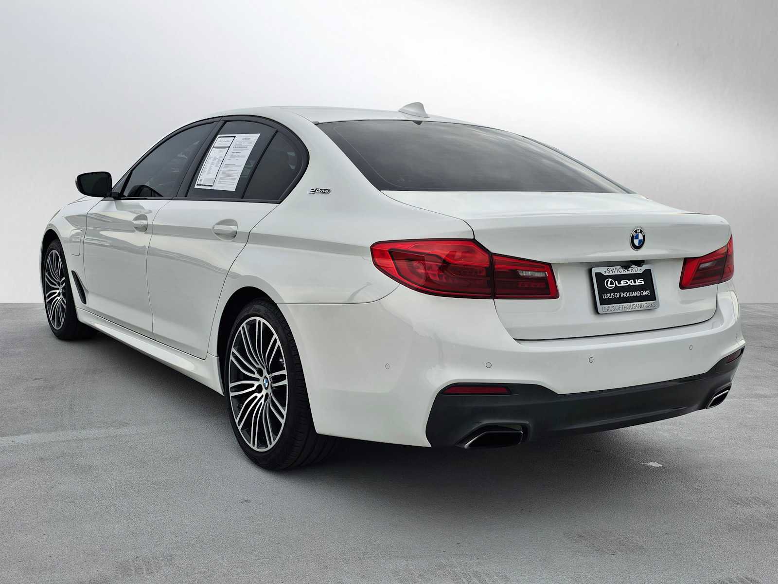 Used 2019 BMW 530e w/ M Sport Package image 5