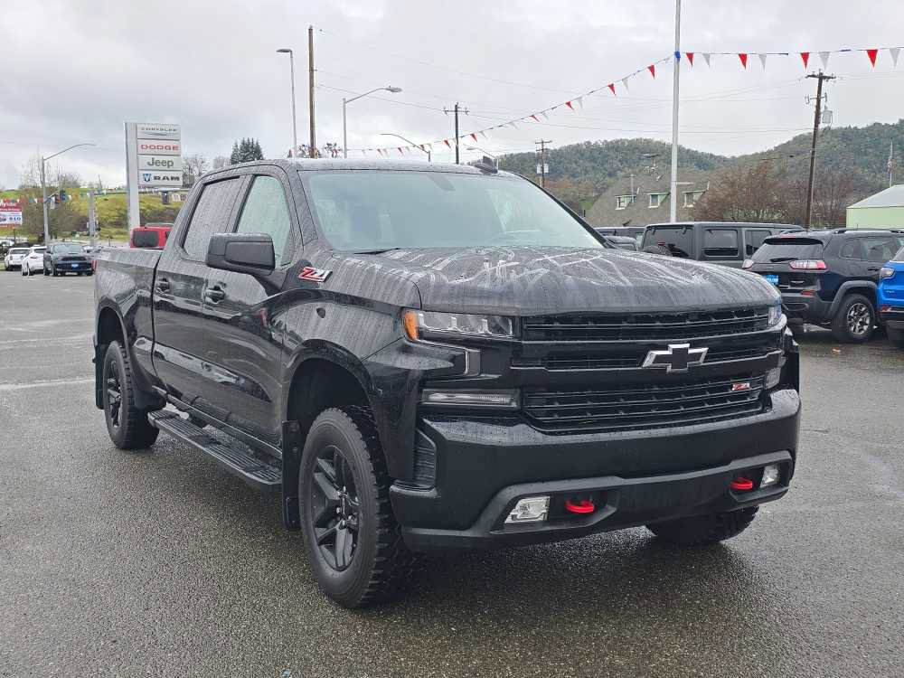Used 2022 Chevrolet Silverado 1500 LT Trail Boss w/ Bed Protection Package AWD/4WD image 7