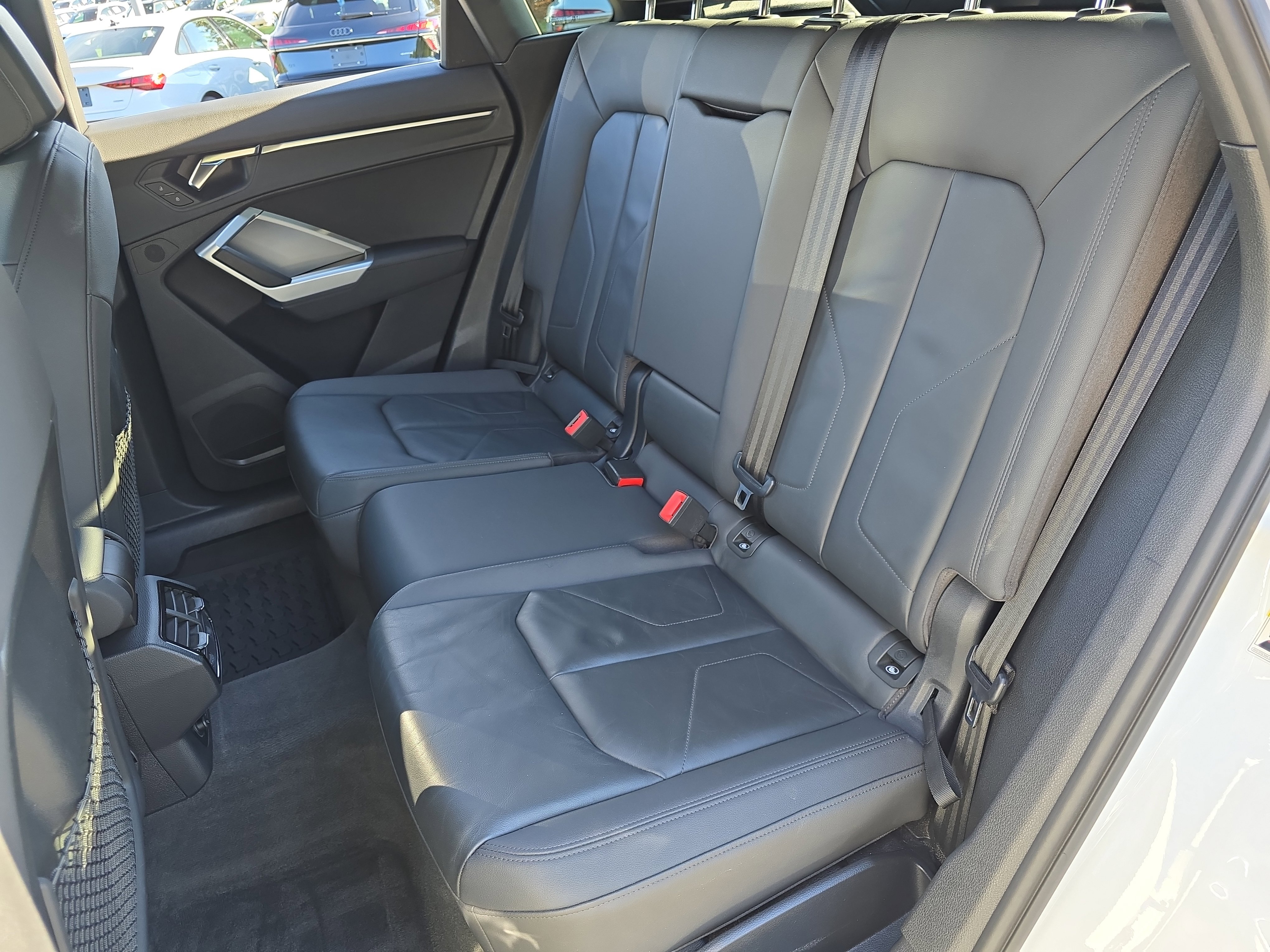 Used 2020 Audi Q3 2.0T Premium w/ Convenience Package AWD/4WD image 14