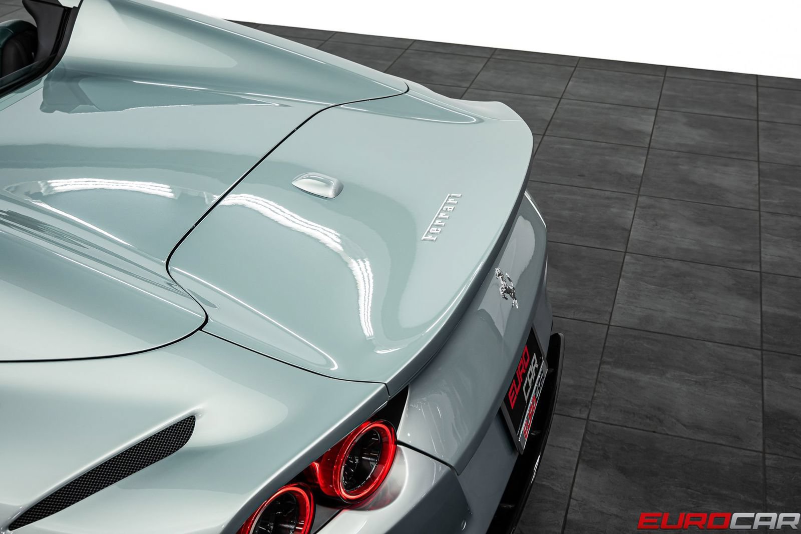 Used 2022 Ferrari 812 GTS RWD image 23