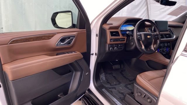 Used 2024 Chevrolet Tahoe High Country image 11