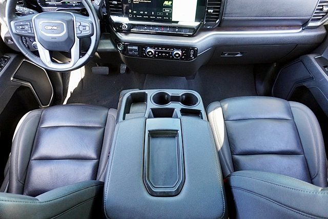Used 2025 GMC Sierra 1500 SLT AWD/4WD image 34