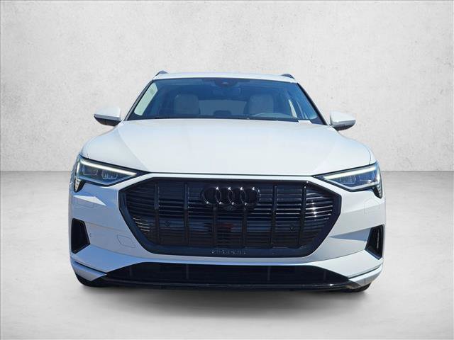 Used 2023 Audi e-tron Premium Plus w/ Premium Plus Package AWD/4WD image 2