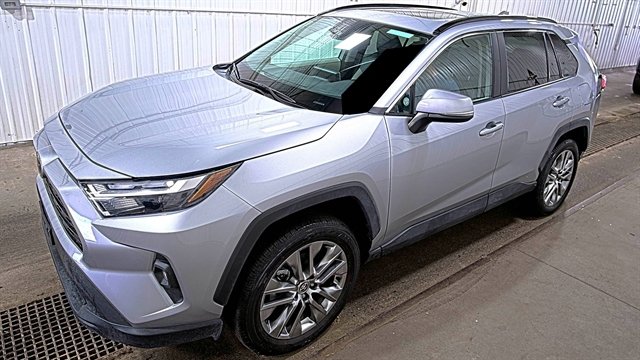 Used 2025 Toyota RAV4 XLE Premium image 1