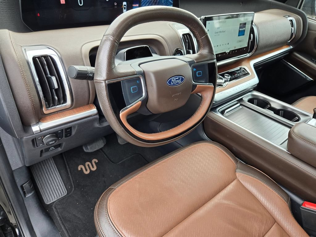 Used 2025 Ford Expedition Max King Ranch AWD/4WD image 11