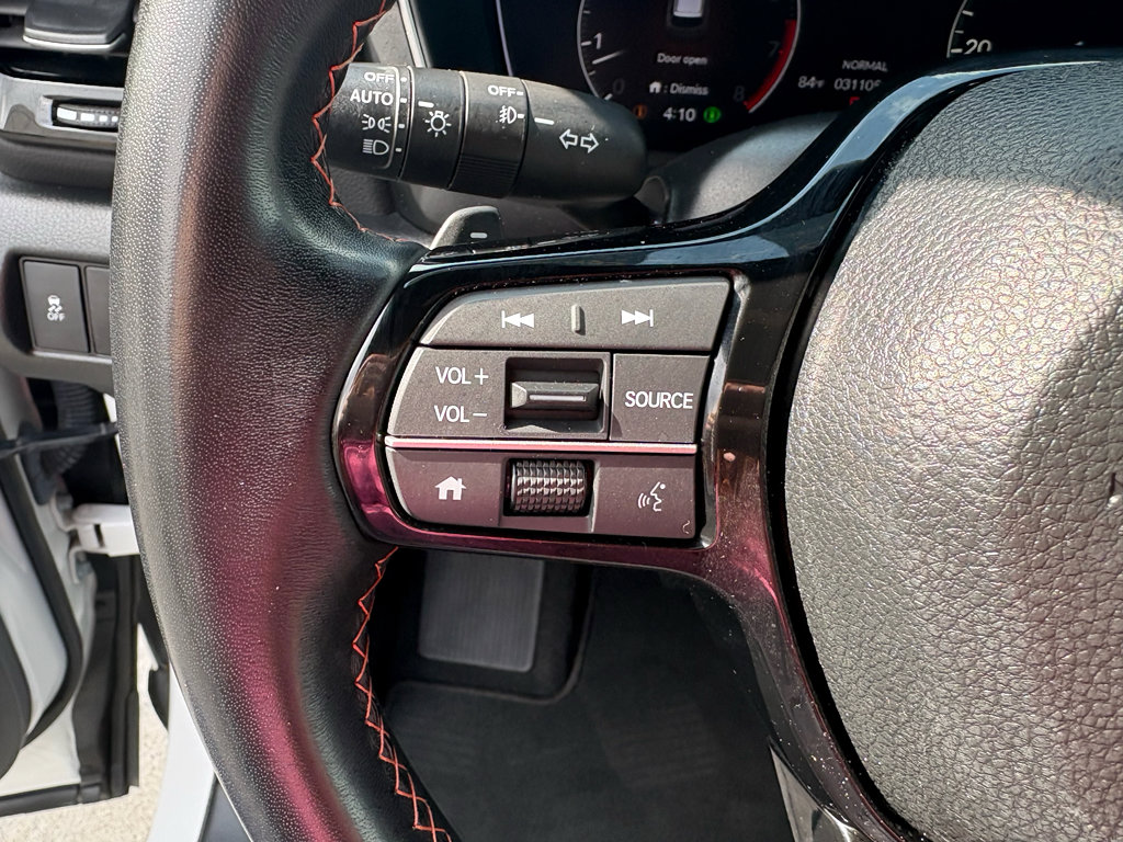 Certified 2025 Honda Pilot Sport image 13