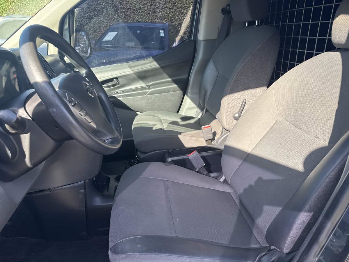 Used 2018 Nissan NV200 SV FWD image 13