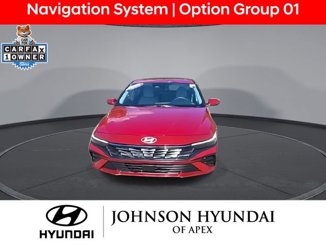 Certified 2025 Hyundai Elantra Limited FWD image 3