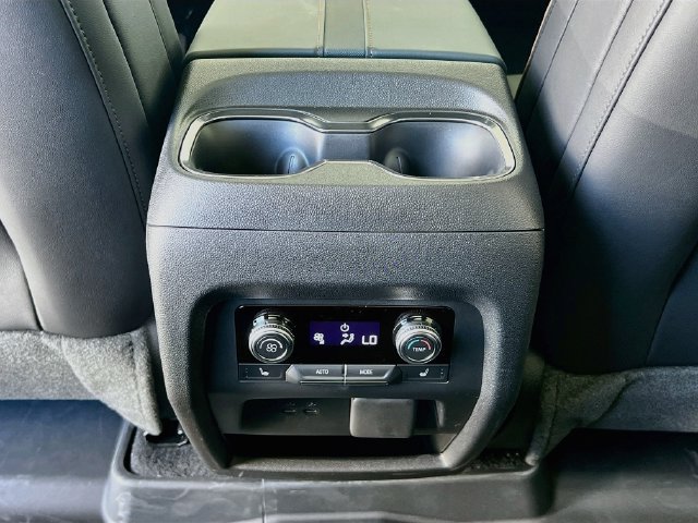 New 2027 GMC Acadia AT4 w/ AT4 Reserve Package AWD/4WD image 18