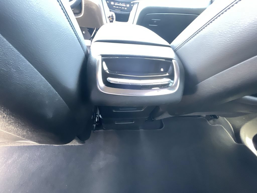 Certified 2024 Cadillac XT6 Luxury FWD image 21