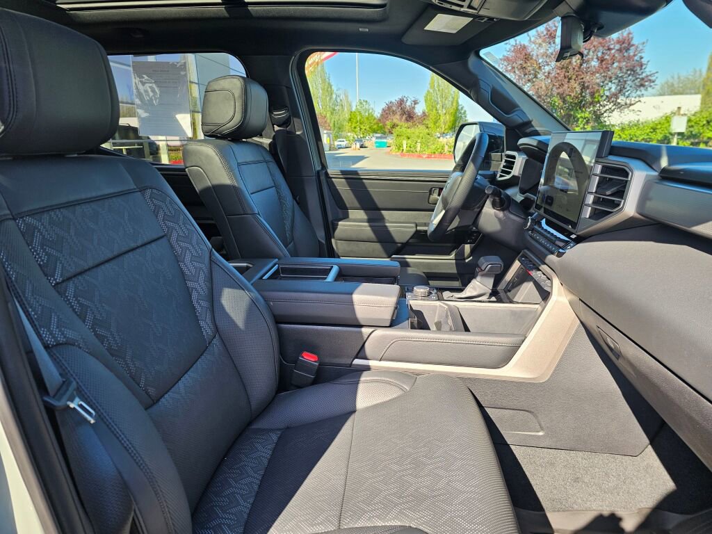 Used 2025 Toyota Tundra Limited w/ TRD Off-Road Package AWD/4WD image 12