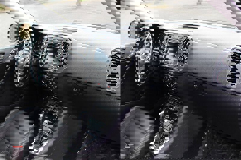 Used 2017 Volkswagen Tiguan Wolfsburg Edition image 17